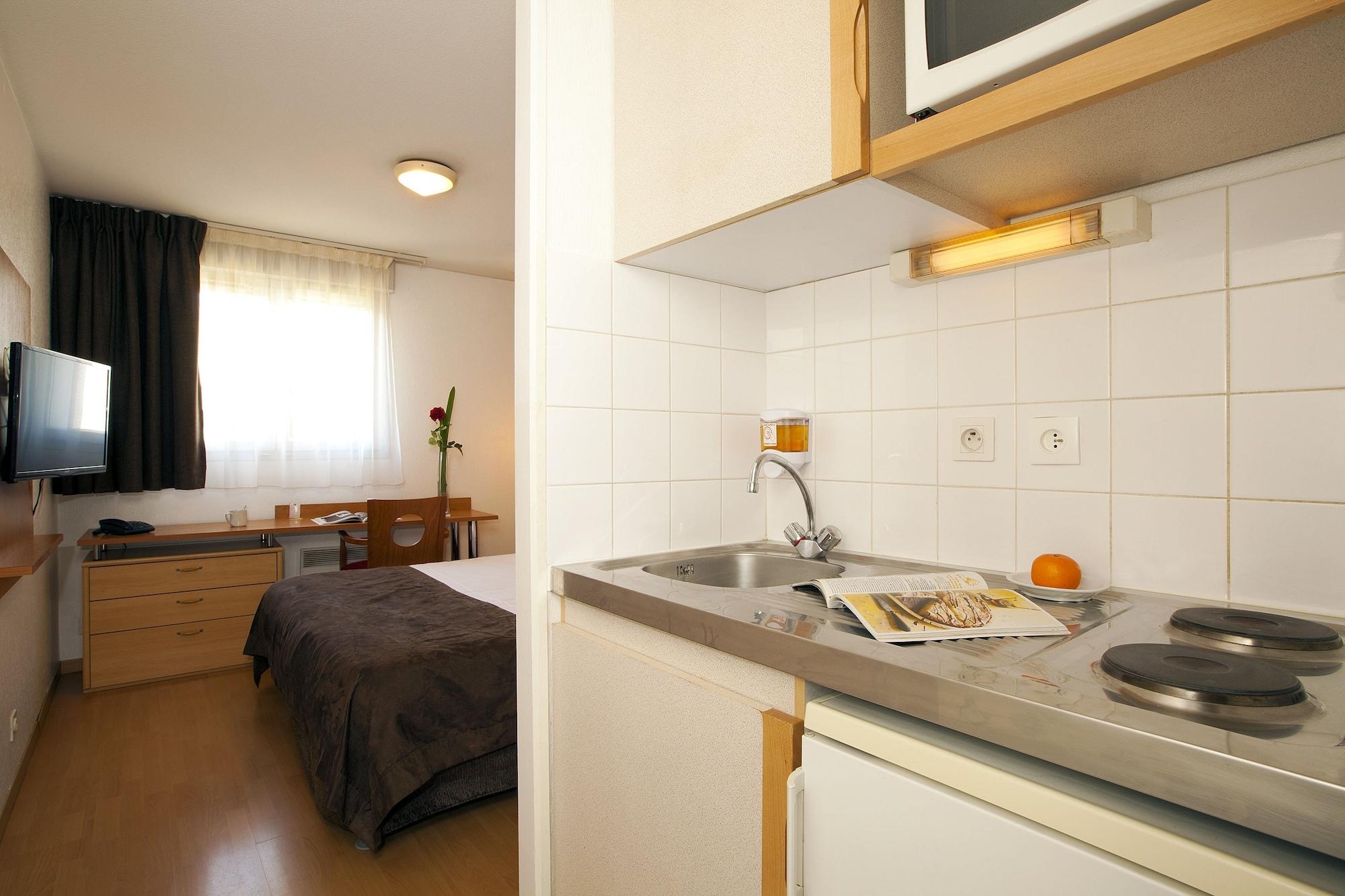 Sejours & Affaires Nantes Ducs De Bretagne Aparthotel Luaran gambar