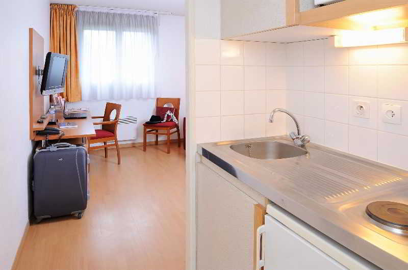 Sejours & Affaires Nantes Ducs De Bretagne Aparthotel Luaran gambar
