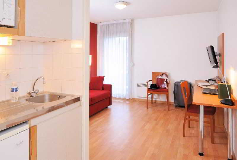Sejours & Affaires Nantes Ducs De Bretagne Aparthotel Luaran gambar